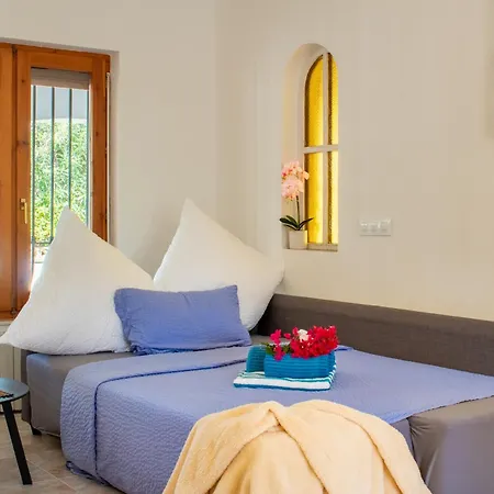 Beachside Villa, 50m To Beach, Private Garden, Bbq, Ac, Free Wifi And Parking Денія
