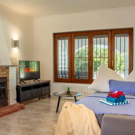 Beachside Villa, 50m To Beach, Private Garden, Bbq, Ac, Free Wifi And Parking * Денія