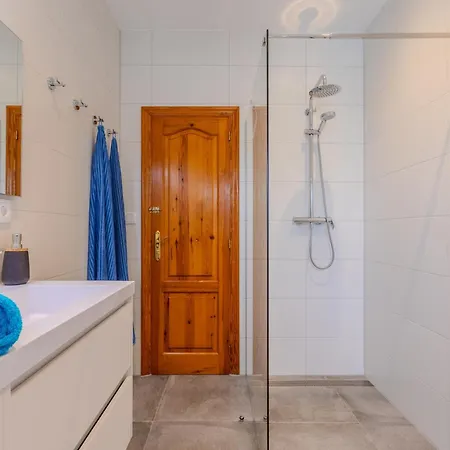 Beachside Villa, 50m To Beach, Private Garden, Bbq, Ac, Free Wifi And Parking * Денія