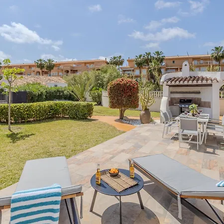 Beachside Villa, 50m To Beach, Private Garden, Bbq, Ac, Free Wifi And Parking Вілла Денія