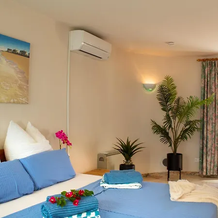 Beachside Villa, 50m To Beach, Private Garden, Bbq, Ac, Free Wifi And Parking Денія