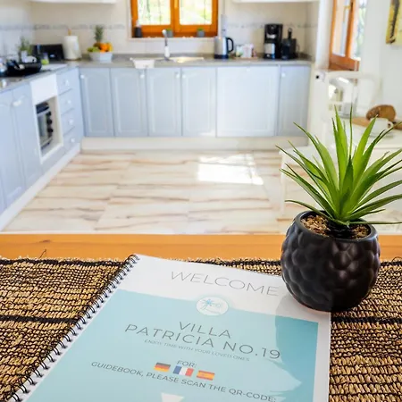 Вілла Beachside Villa, 50m To Beach, Private Garden, Bbq, Ac, Free Wifi And Parking Денія