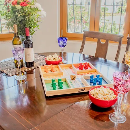 Beachside Villa, 50m To Beach, Private Garden, Bbq, Ac, Free Wifi And Parking Вілла Денія